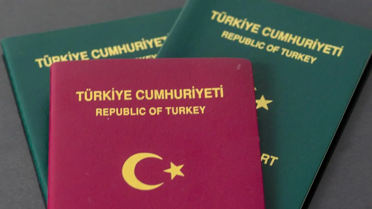Pasaport ve yurt dışı çıkış harcı 2025'te zamlanıyor! 16 Ogrenci pasaportu.webp