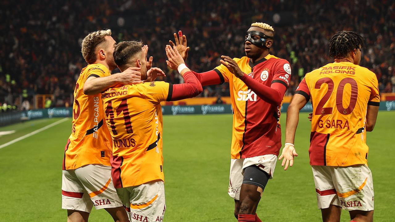 Galatasaray, yenilmezlik serisini 21 maça çıkardı! 8 495328