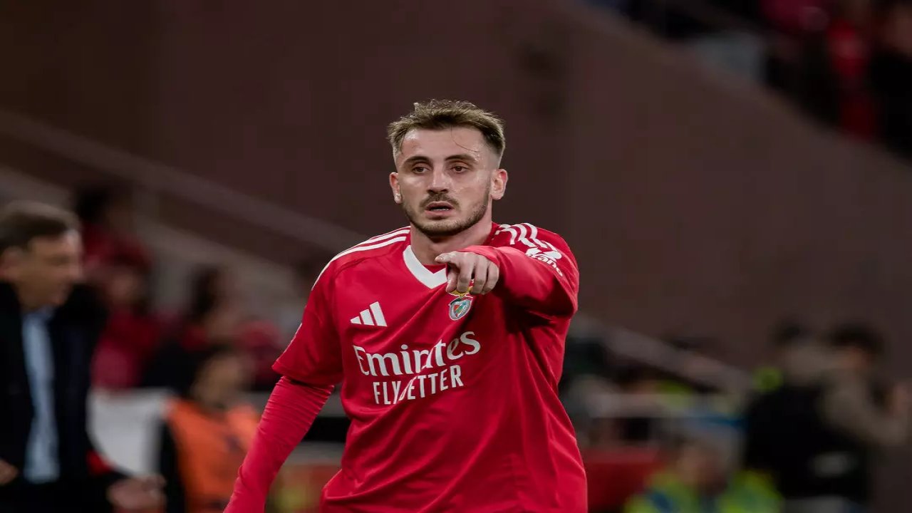 Benfica teknik direktörü Lage'den Kerem Aktürkoğlu sözleri: 'Kimseye arkamı dönmüyor.. 23 495841