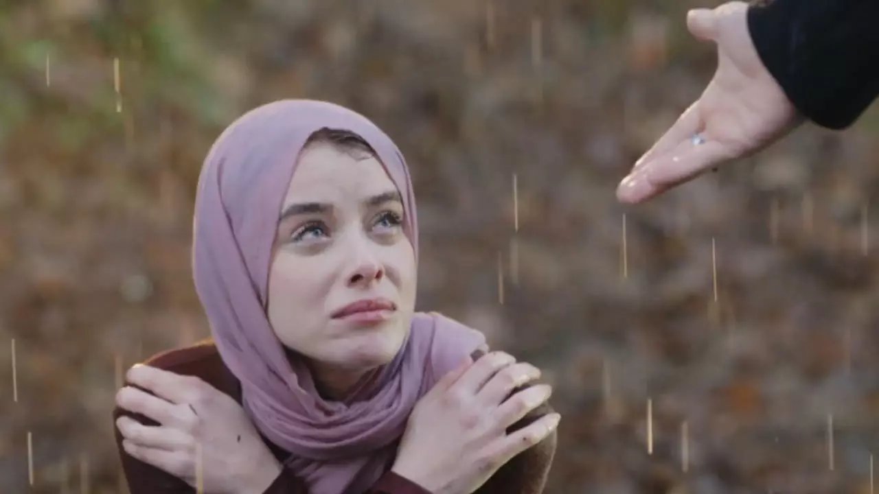 İlayda Alişan yeni dizisi için tesettüre girdi! 10 499400