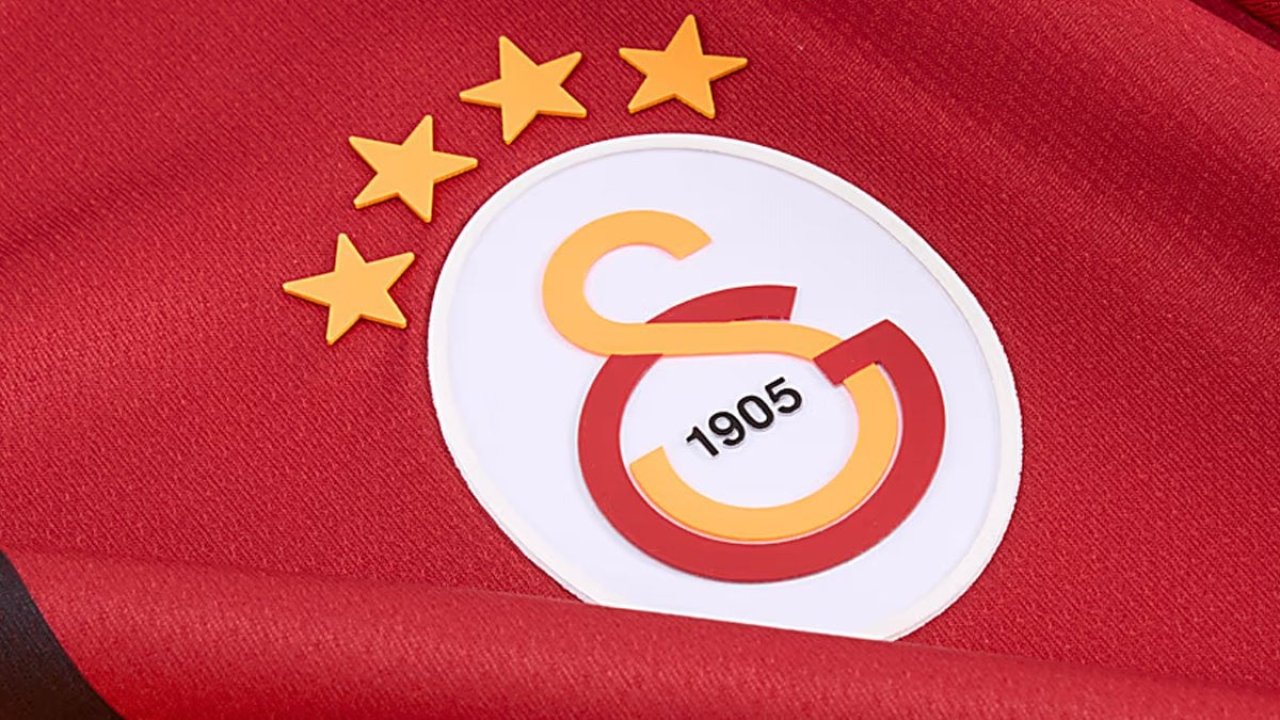 33 Yıl Sonra Gelen Dev Adım: Galatasaray'dan Tarihi Transfer 10 499597