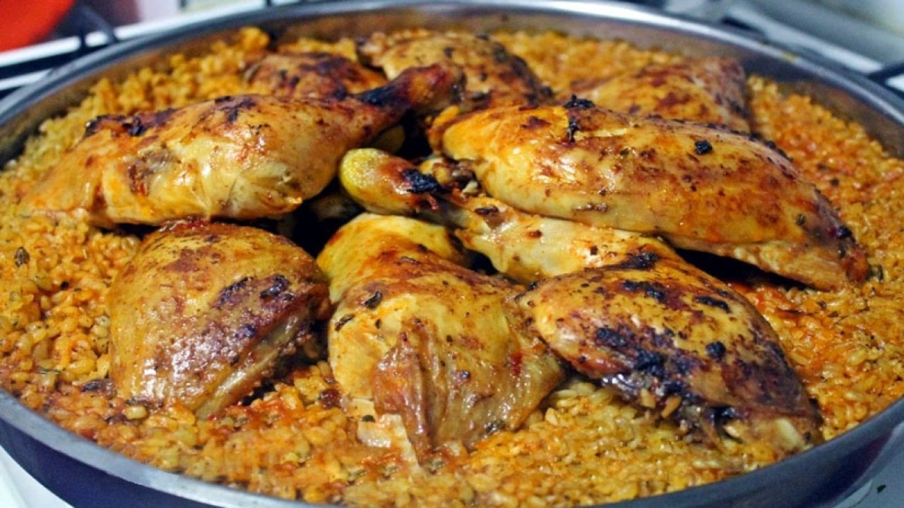 Evde köy lezzeti! Fırında lokum gibi olacak: Bulgurlu tavuk kapama tarifi 11 501177