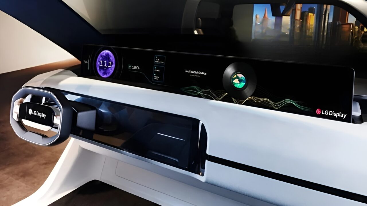 lg dunyanin ilk 40 inclik arac ici ekran tanitti 1 e1740405340337