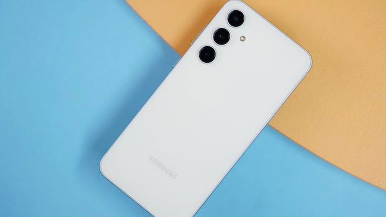 Samsung Galaxy A36 tasarımı ortaya çıktı 1 samsung guvenlik guncellemesini iki modele yayinladi 1
