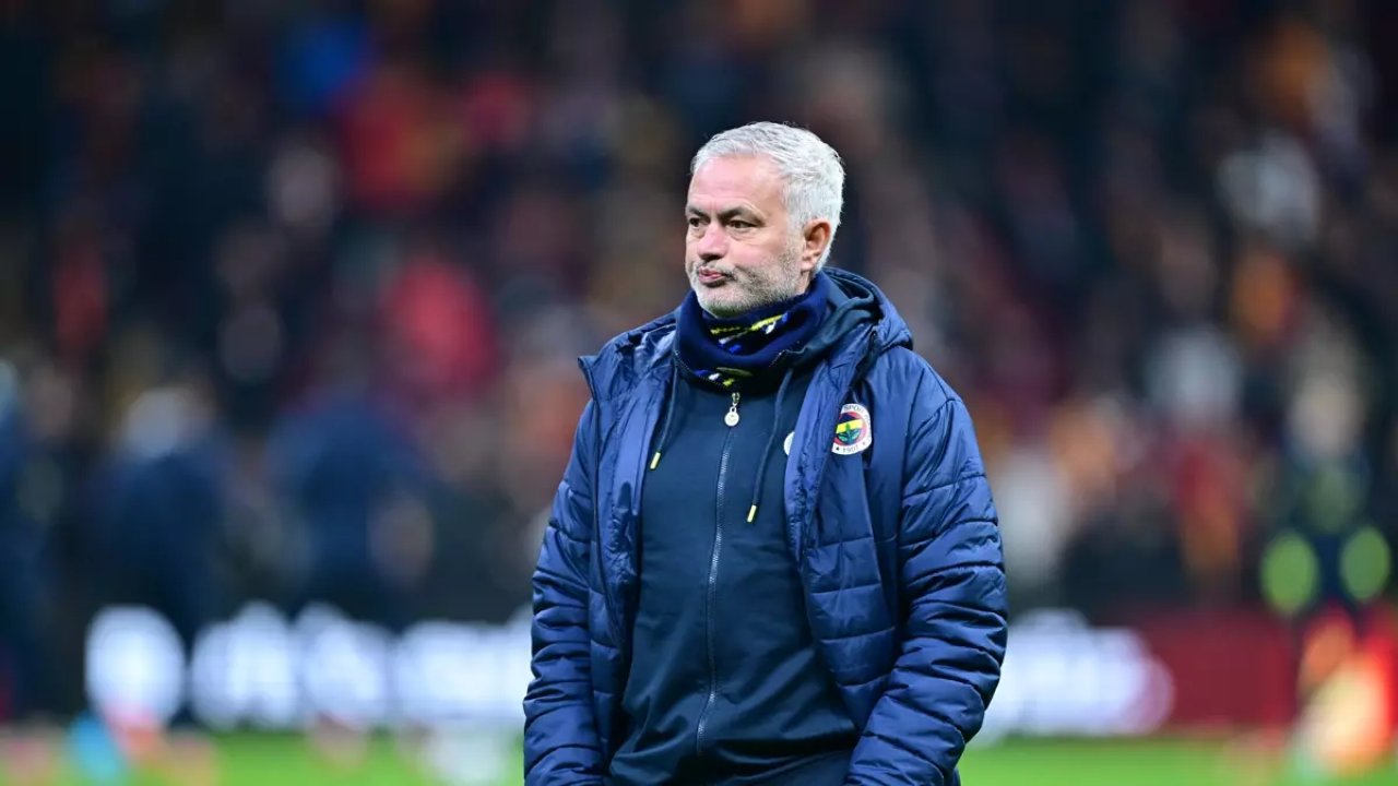 Derbi Öncesi Mourinho ve Okan Buruk Arasındaki Gerilim Ortaya Çıktı 13 502106