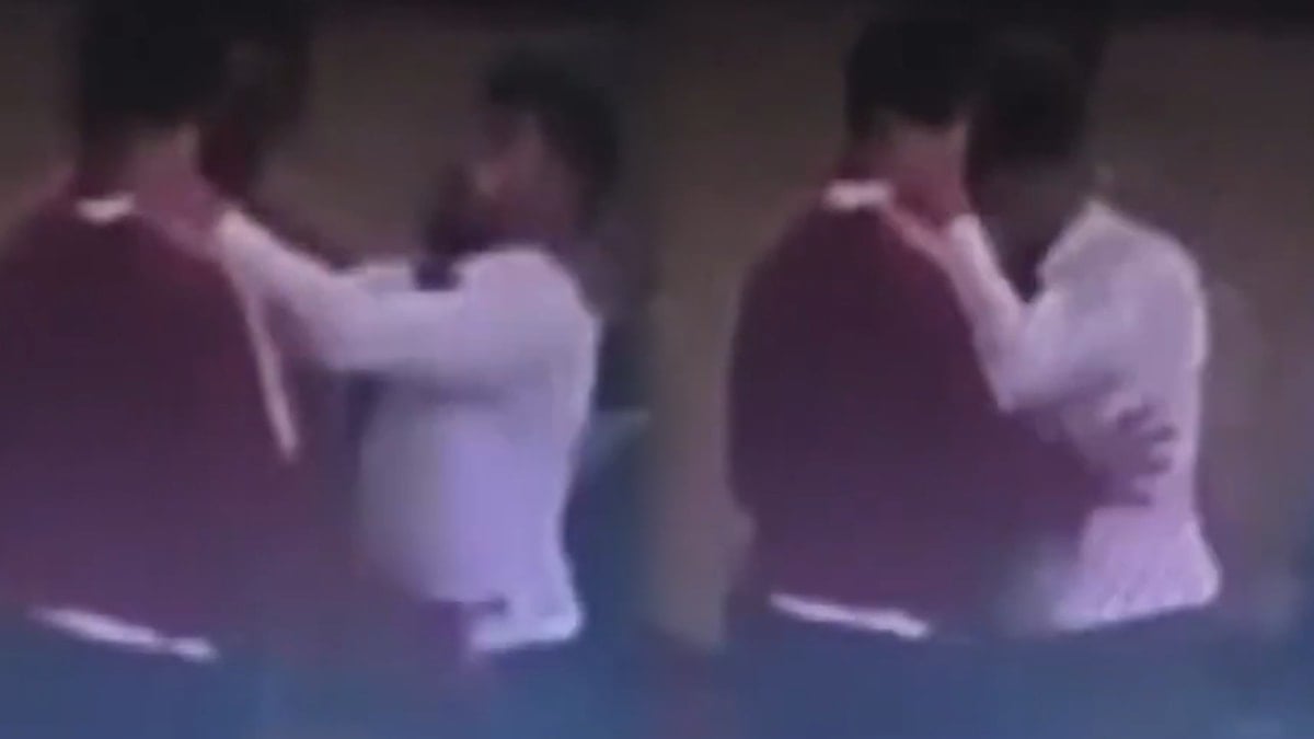 Hakem, Tartıştığı Antrenöre Kafa Attı 10 505809