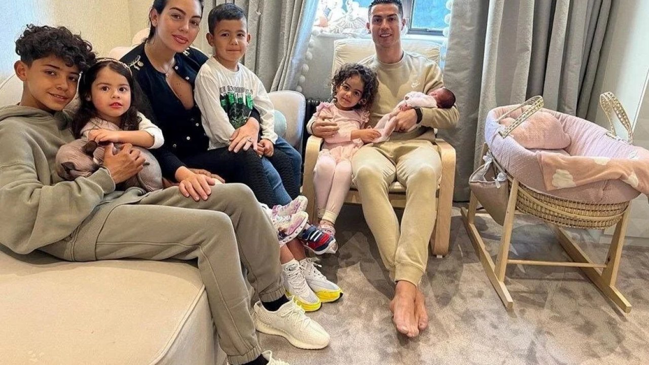 Christiano Ronaldo, çocuklarının annesi Georgina Rodriguez ile evleniyor! 6 506785