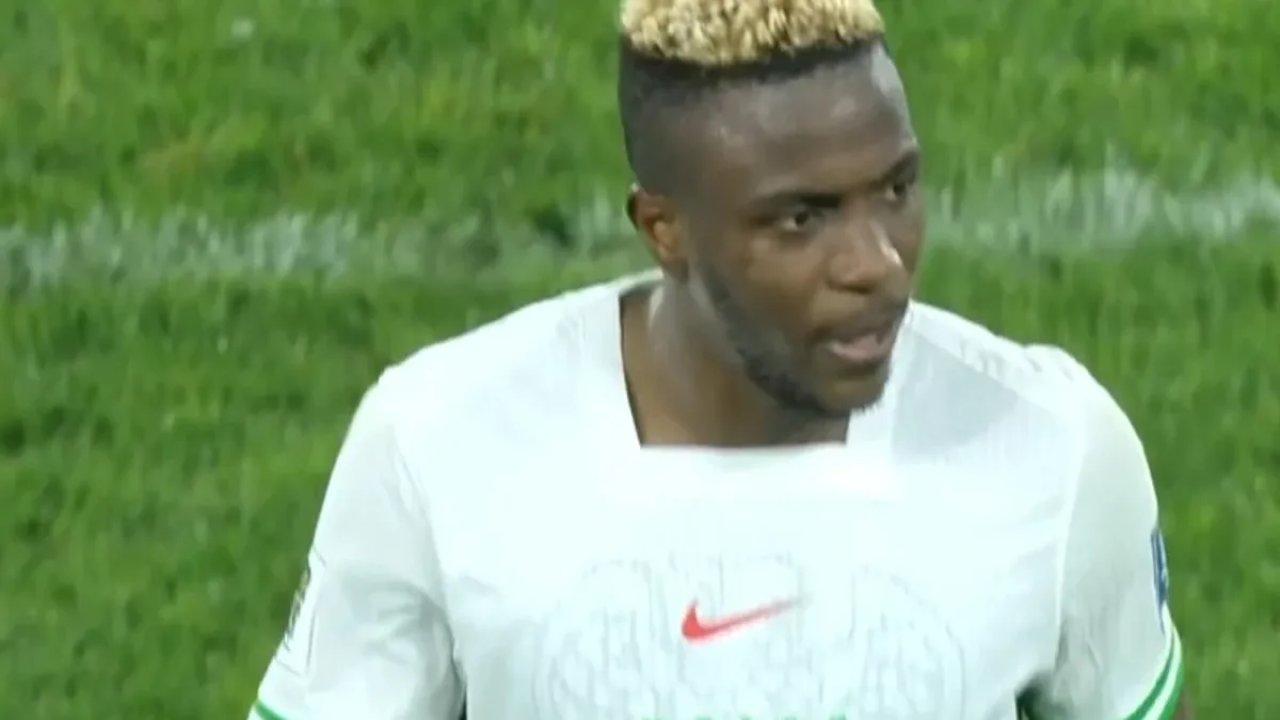 Victor Osimhen 90'da gelen golle çıldırdı! 22 507466