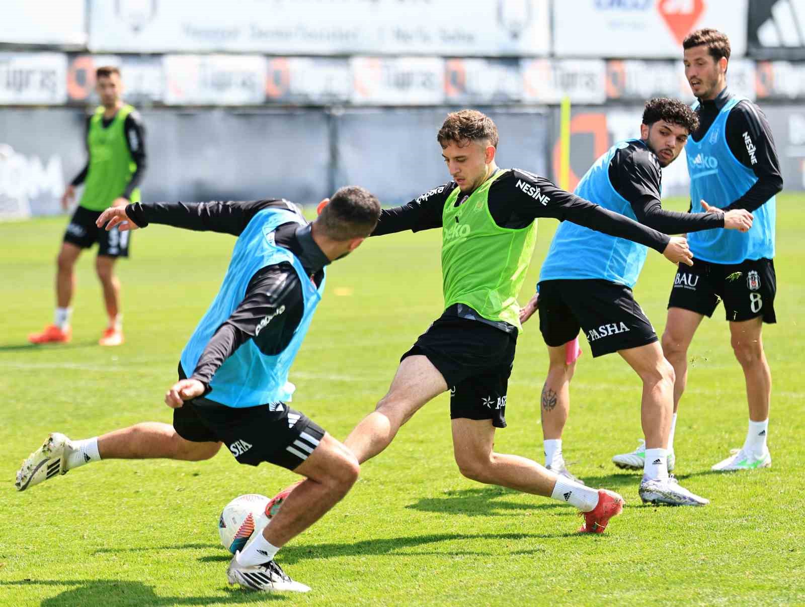 Beşiktaş, Kasımpaşa maçı hazırlıklarına başladı 7 509121