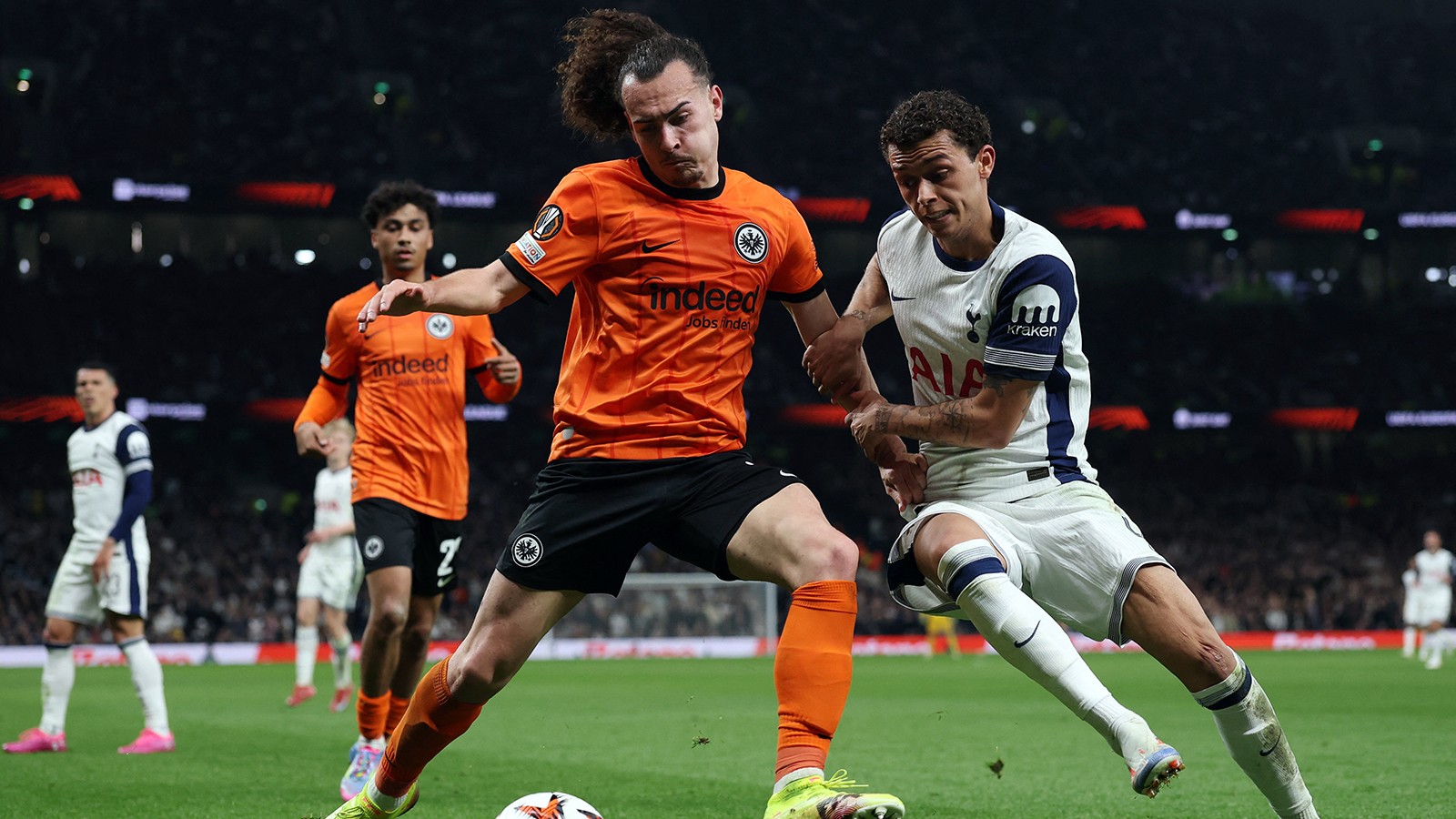 Tottenham ile Frankfurt arasında ilk maçta eşitlik: 1-1 10 510217