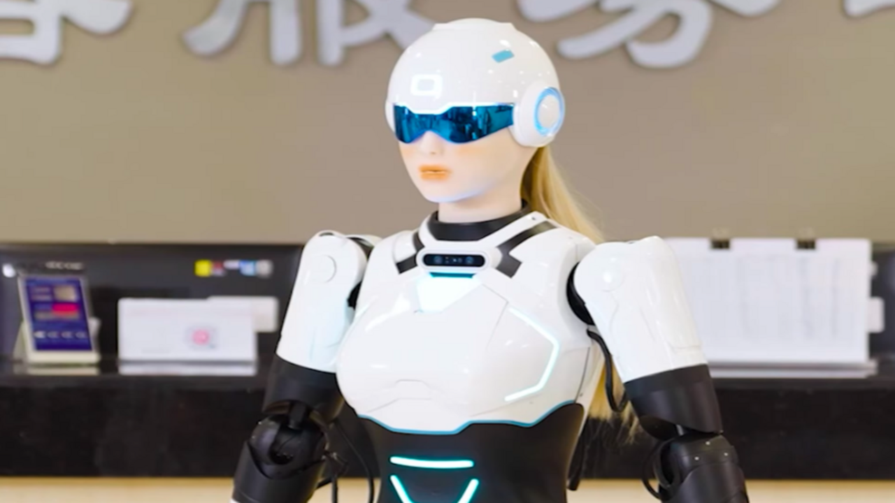 Chery, yeni insansı robotunu görücüye çıkardı! 20 chery insansi robot 1