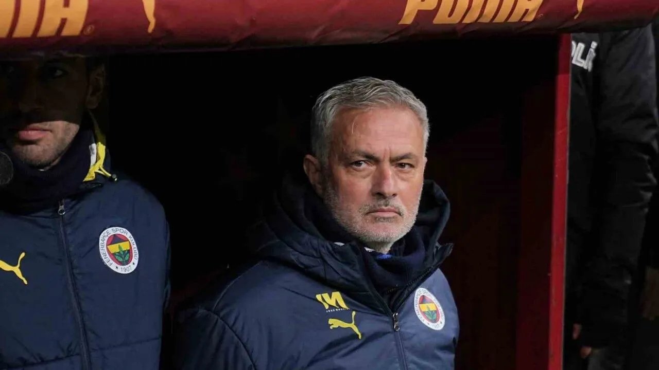 Jose Mourinho, Fenerbahçe’de 5. derbisini de kazanamadı! 4 515155