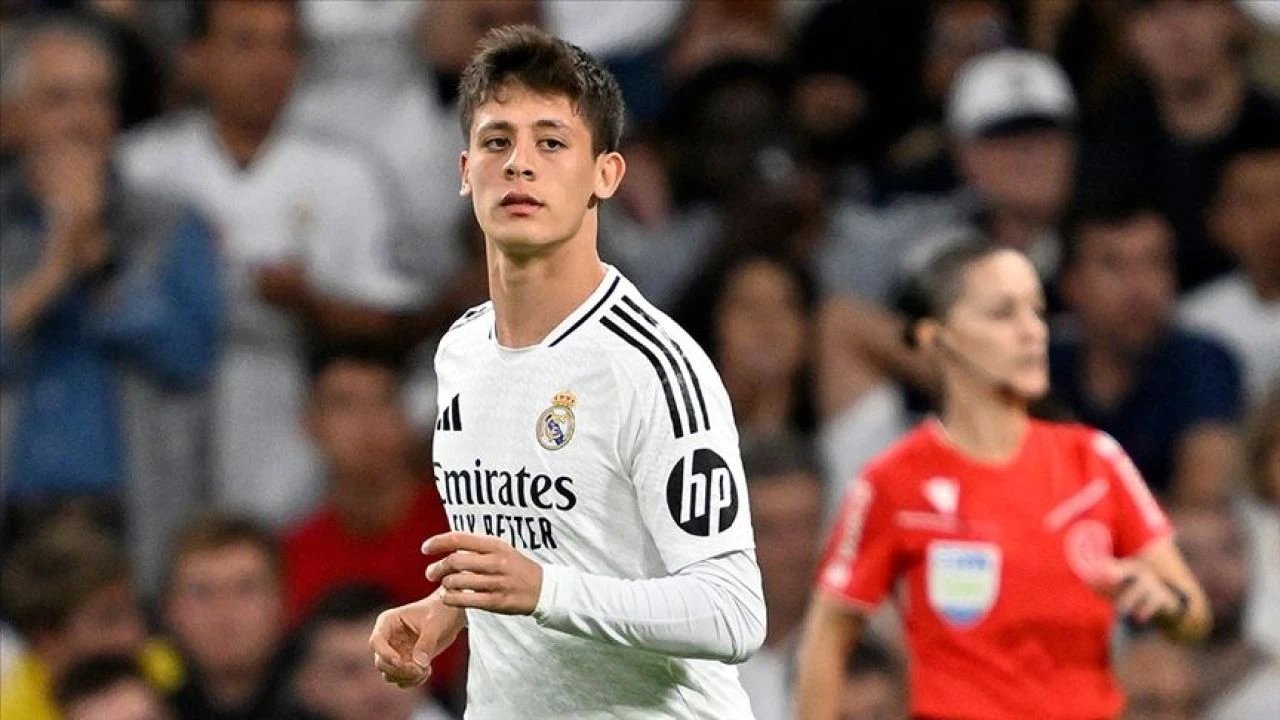 Real Madrid Barcelona karşılaşmasında Arda Güler kadroda! 17 516489