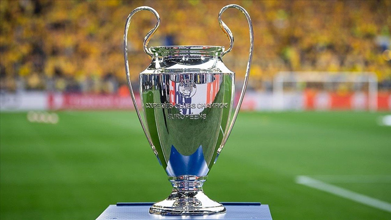 UEFA Avrupa Ligi finalinde 1.469 milyon euroluk kadrolar karşı karşıya 8 518280