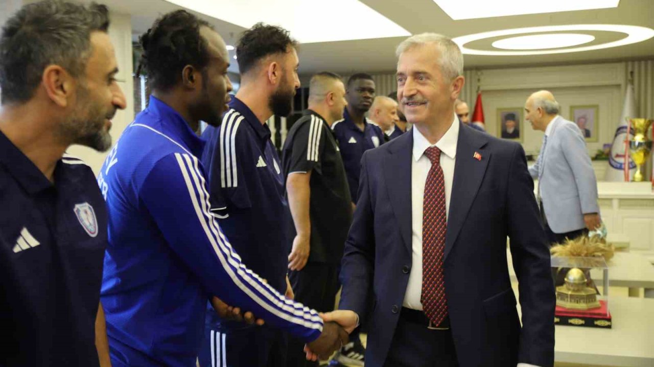 Ampute Futbol Takımı, Şahinbey Belediye Başkanı Tahmazoğlu’nu ziyaret etti 5 519257