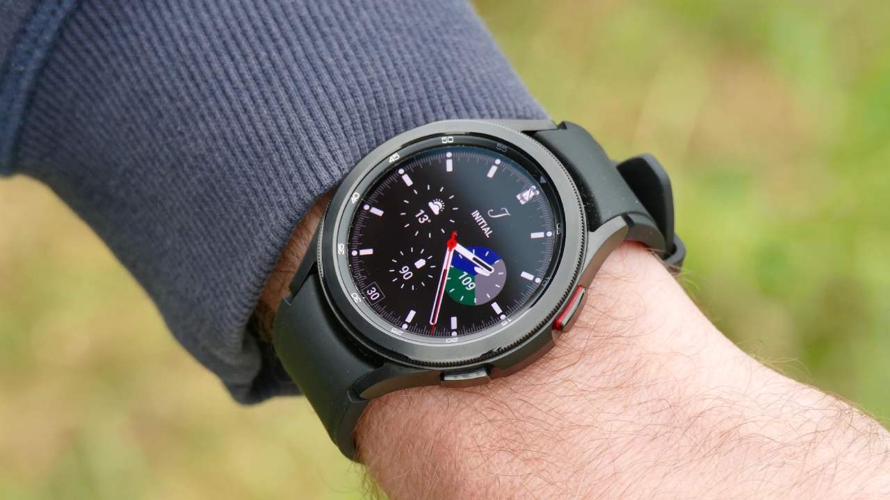 samsung galaxy watch 6 classic tasarimi