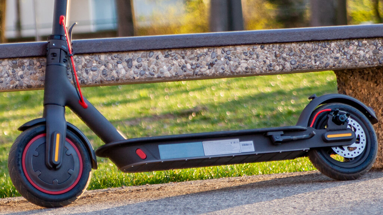 Xiaomi, yeni elektrikli scooter modeliyle geliyor! 8 xiaomi mi electric scooter pro 2 yi tanitti