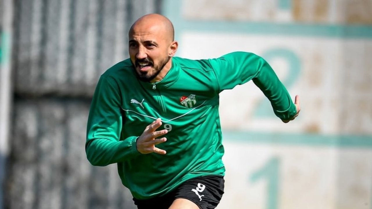 Tecrübeli Yıldız Ahmet İlhan Özek'i Kadrosuna Katıyor! 7 523375