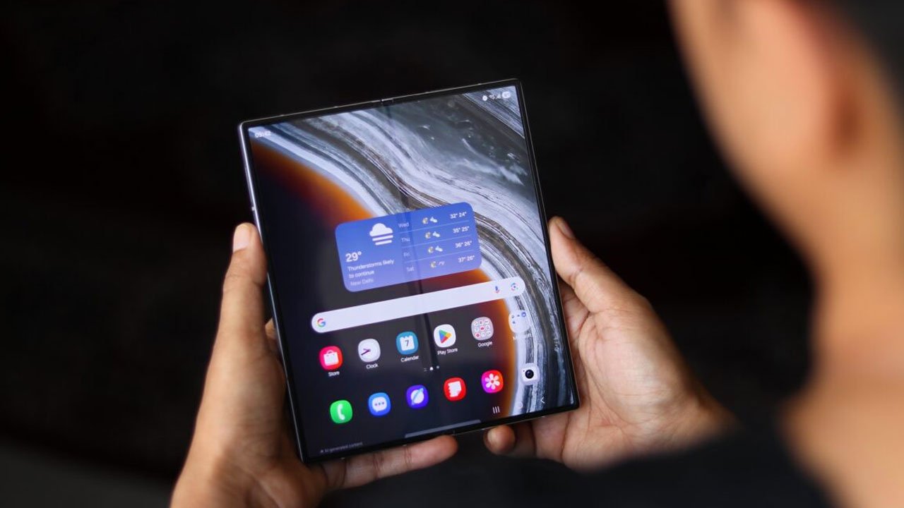 Galaxy Z Flip 7 FE, Flip 7, ve Fold 7 görselleri ortaya çıktı! 17 galaxy z flip 7 fe flip 7 ve fold 7 detayli gorselleri ortaya cikti 1