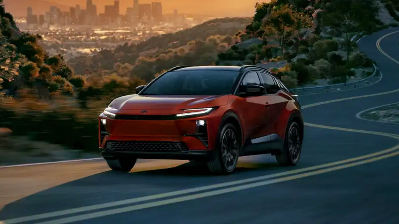 yeni toyota c hr elektrikli modeli 2026da geliyor 1