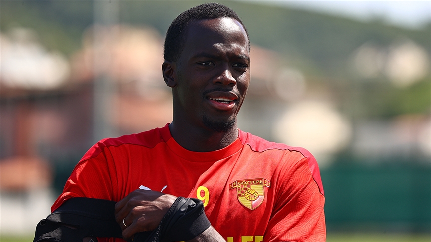 Samsunspor, Senegalli golcü Cherif Ndiaye ile 4 yıllık sözleşme imzaladı 5 539424