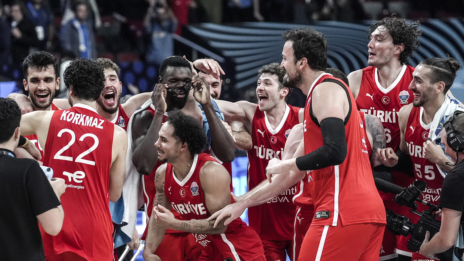 A Milli Basketbol Takımı, EuroBasket'te 24 Yıl Sonra Finalde 8 539427