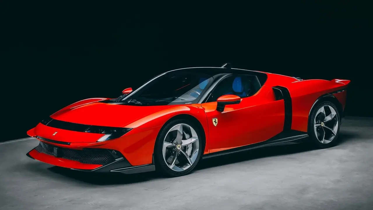 Yeni Ferrari Testarossa gumbur .webp