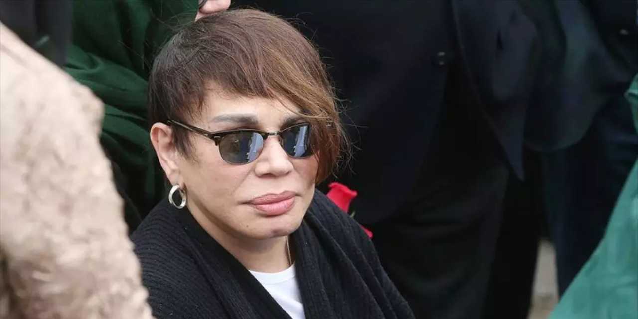 Sezen Aksu’nun Yeni İmajı Ortaya Çıktı: Saçlarını Kazıtmıştı! 1 547469