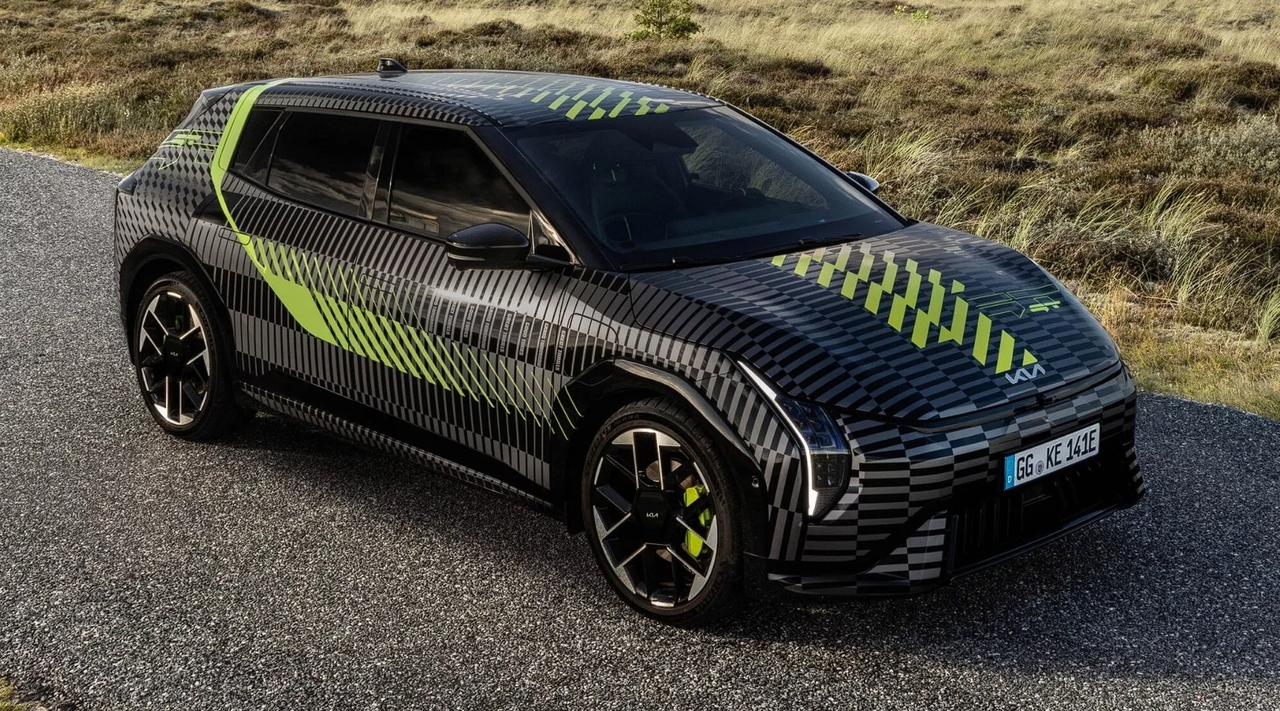 Yeni Kia EV4 GT geliyor: İşte tasarımı 7 Yeni Kia EV4 GT ortaya cikti 1