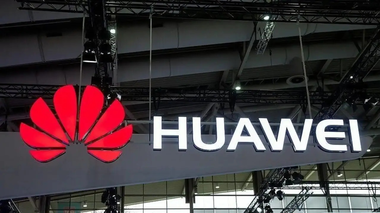 Huawei 5G Çipleri Sayesinde Zirveye Geri Döndü! 10 Huawei HM740 kurumsal HarmonyOS ile sahneye cikti