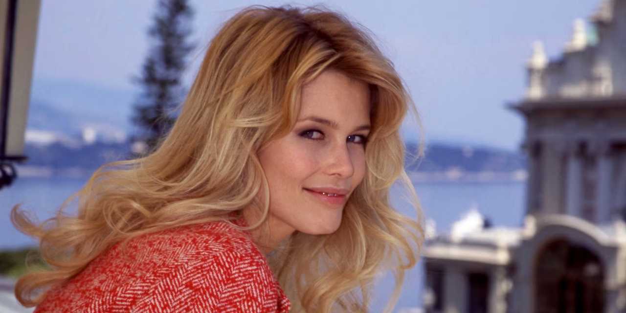 Claudia Schiffer’dan dudak uçuklatan performans 2 553238