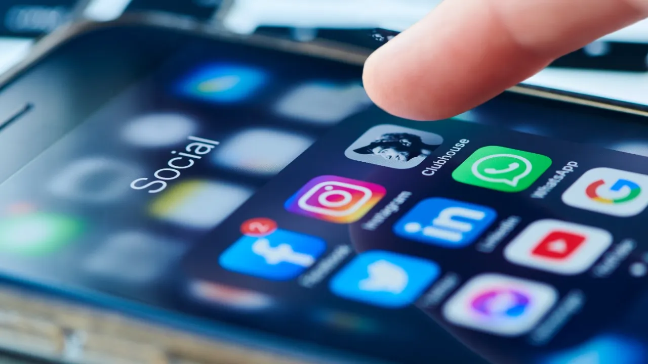 15 Yaş Altına Sosyal Medya Yasaklanıyor! 2 sosyal medya.webp