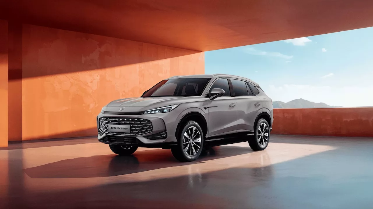 MG HS Hybrid.webp