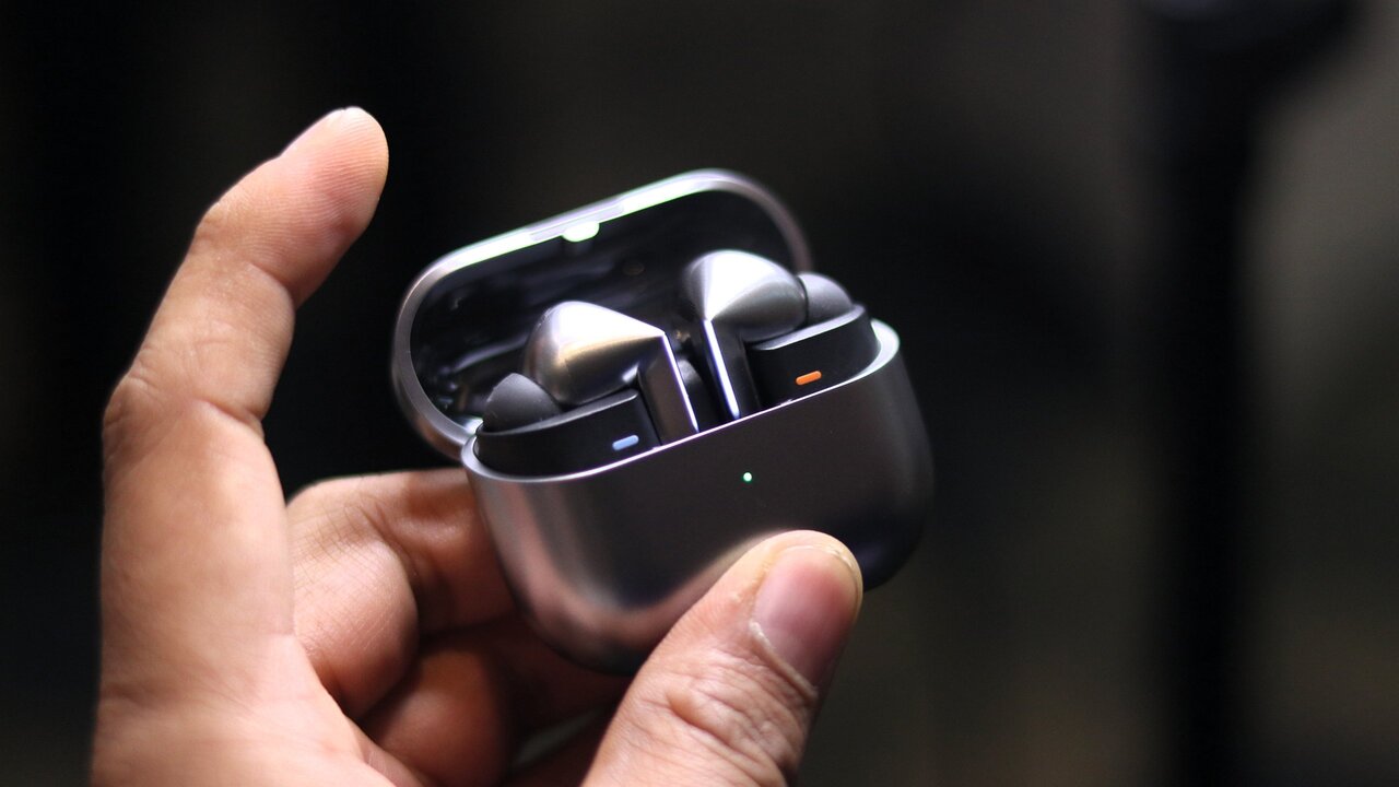 Samsung Galaxy Buds 4 1