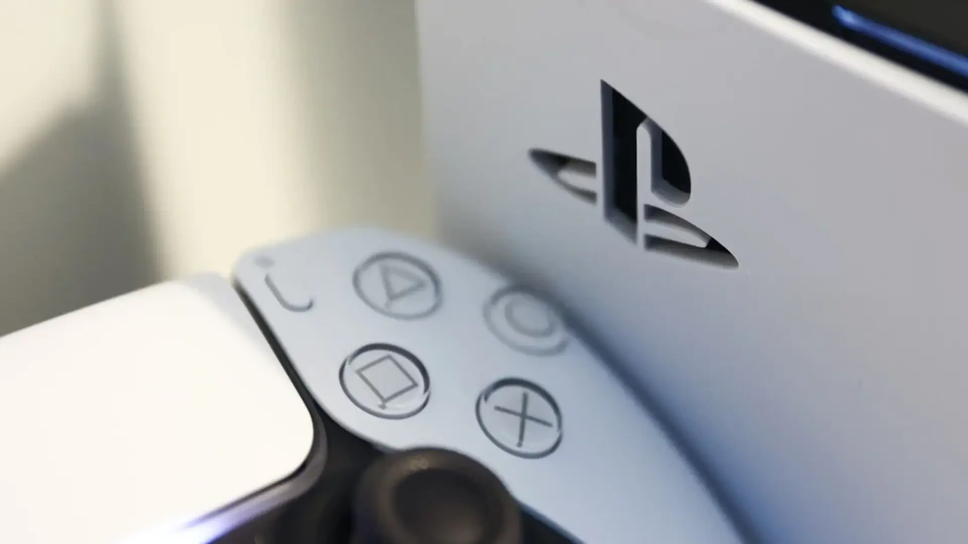 PlayStation Oyun Boyutları Küçülüyor: Sony'nin Yeni Patenti 11 ps5 gaming 1.webp