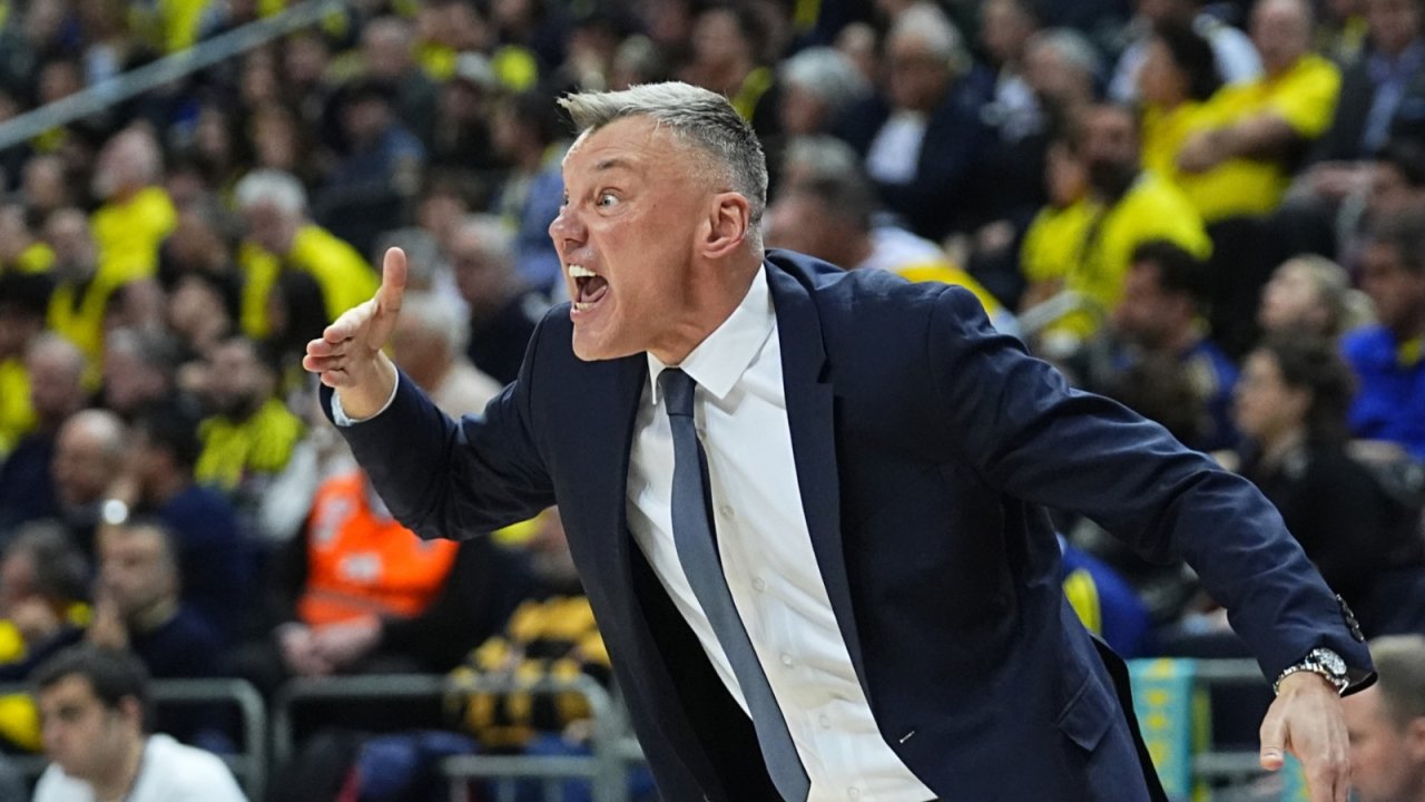 Fenerbahçe, Dubai’de Mahsur Kalan 4 İsim Hakkında Açıklama Yaptı! 12 555854