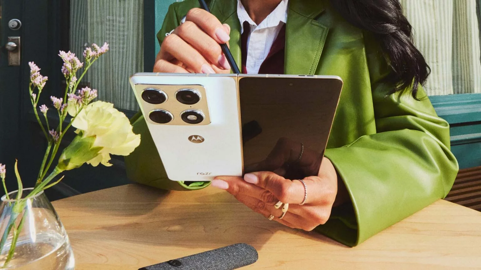 Motorola Razr Fold MWC 2026’da Sahneye Çıktı! 10 Motorola Razr Fold 3.webp