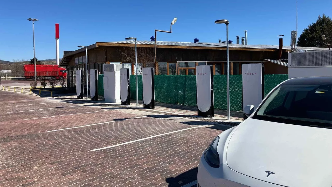 tesla supercharger.webp