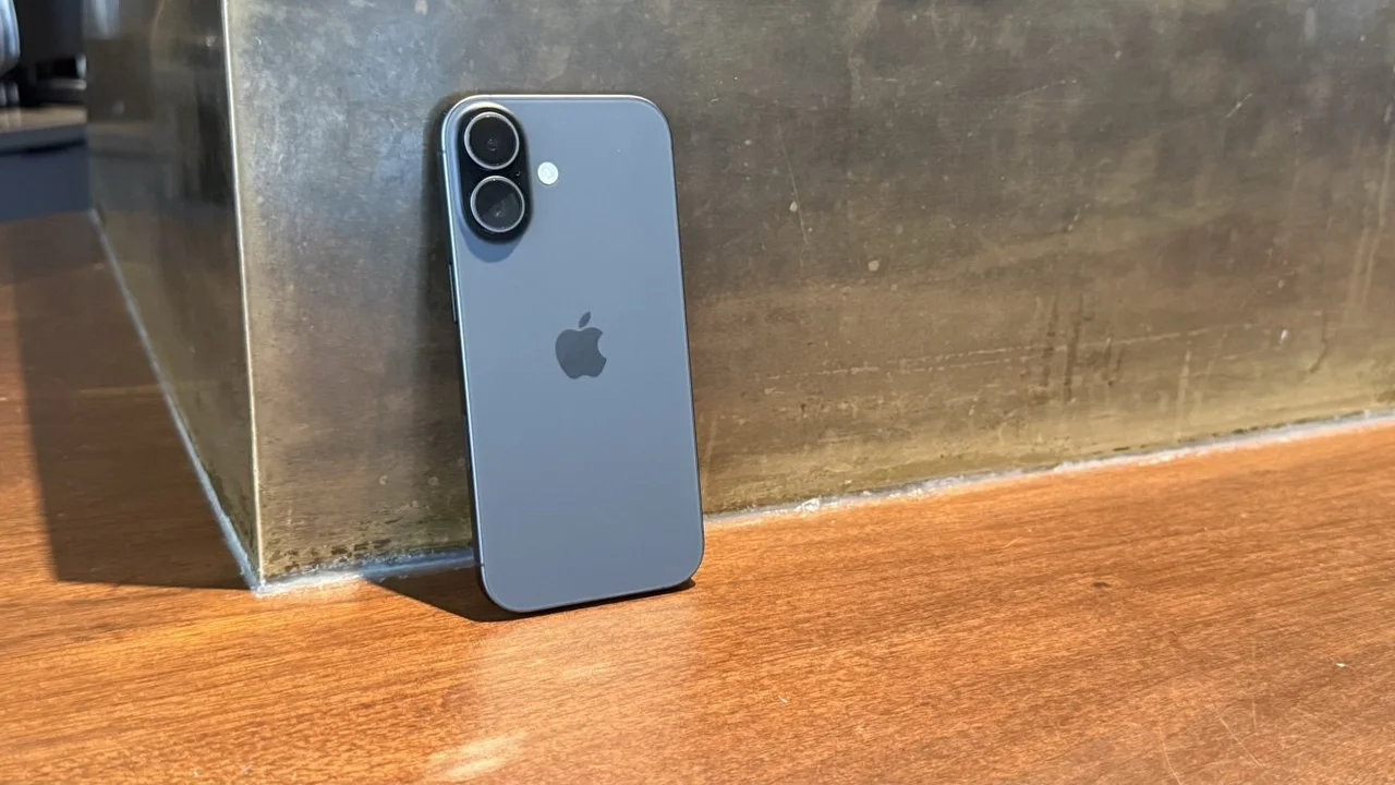 Apple Akıllı Telefon Pazarında Payını Artırdı 3 apple akilli telefon pazarinda payini artirdi.webp