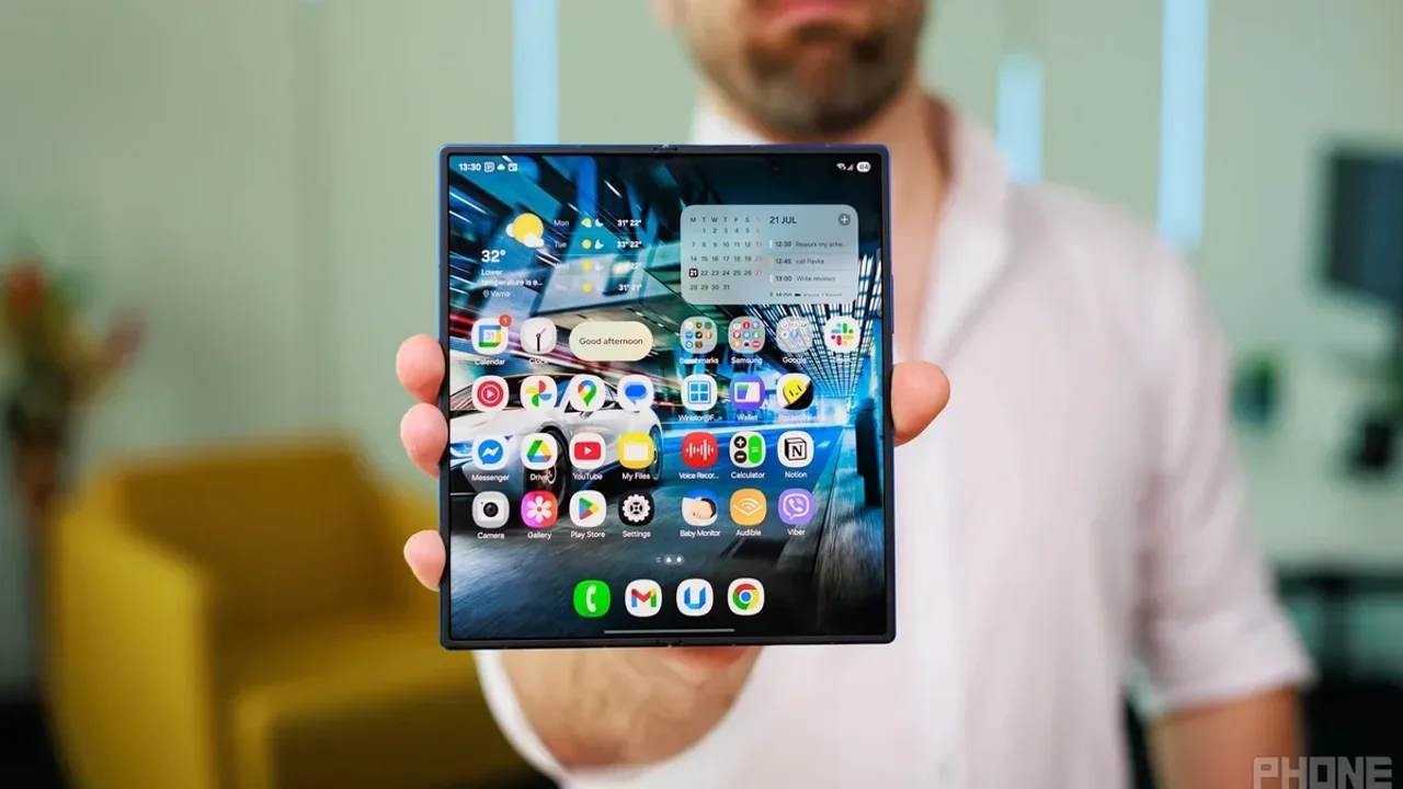 Samsung Galaxy Z Fold 8 ve Ultra Yan Yana Görüntülendi 7 samsung galaxy z fold 8 ve ultra yan yana goruntulendi.webp