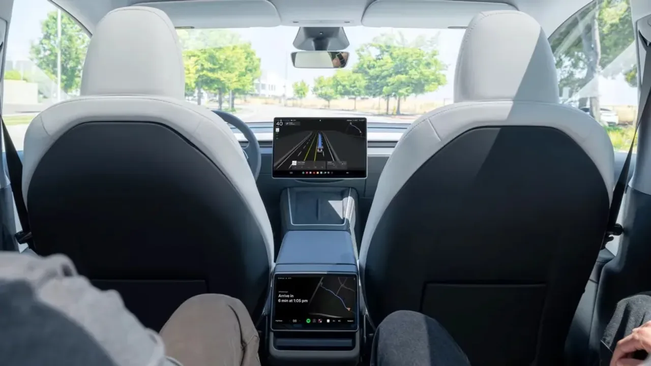 teslanin denetimsiz robotaksileri artiyor.webp