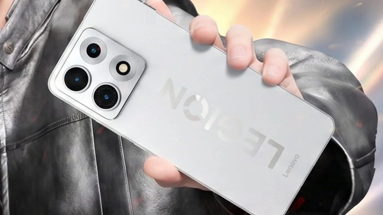 yeni lenovo legion y70 gorucuye cikti.webp