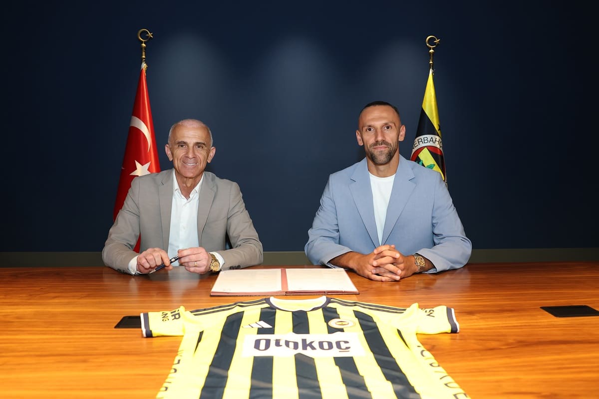Fenerbahçe Vedat Muriqi ile 3 senelik sözleşmeye imza attı 1 560574