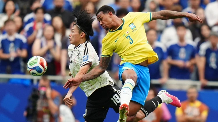 560787