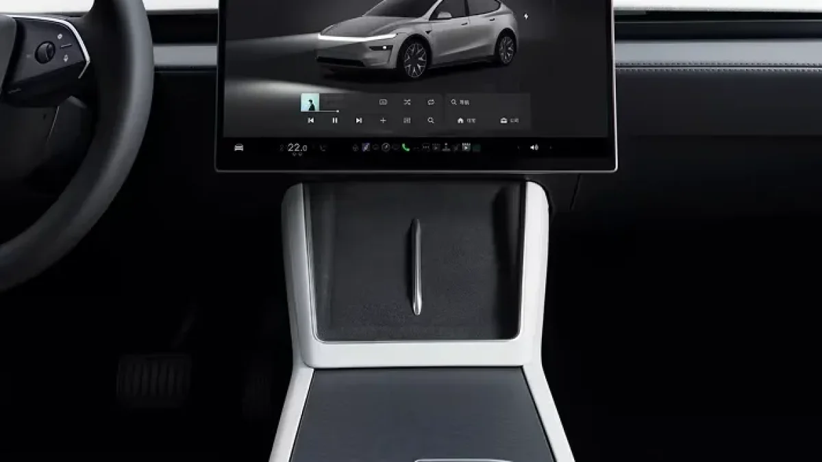 Tesla Model Y kablosuz sarj 3.webp