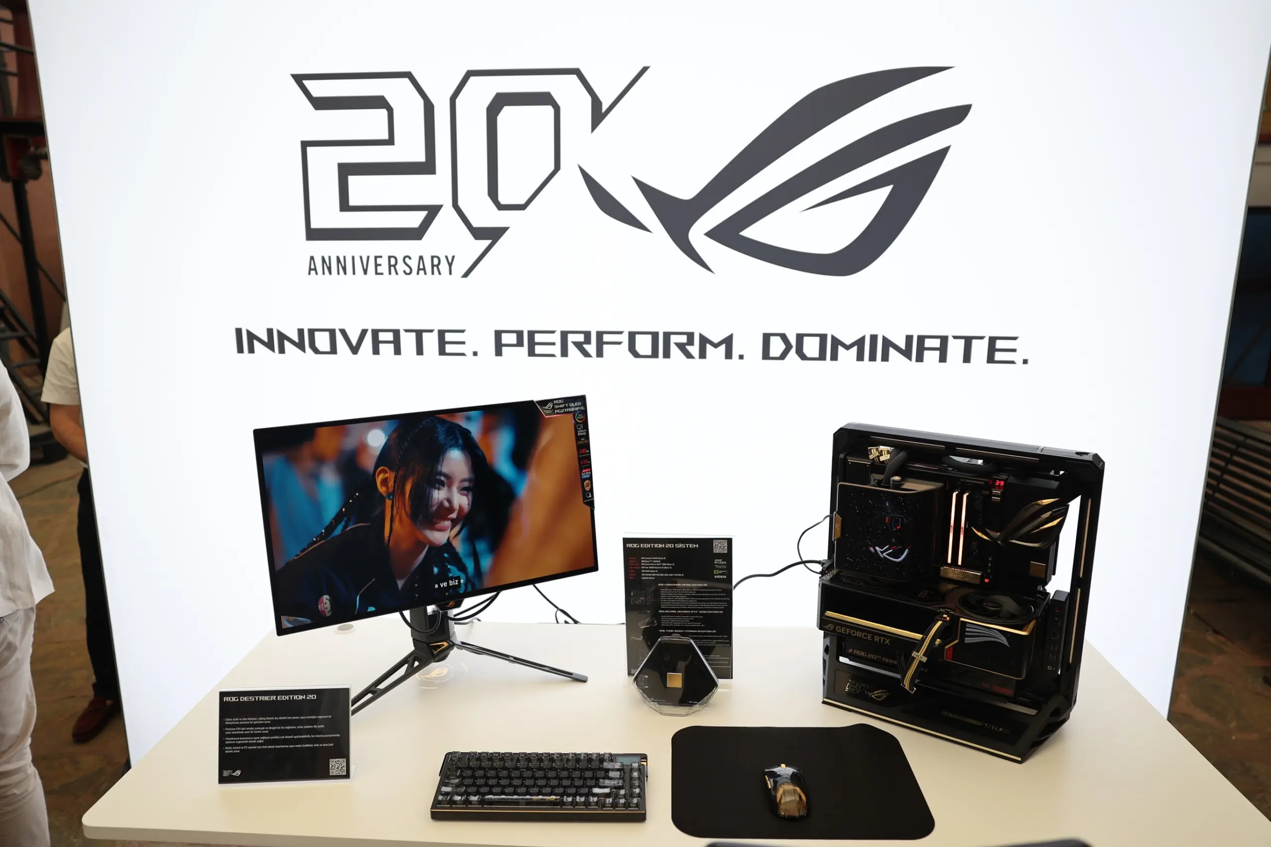 ROG 20. Yılını Türkiye'de Kutladı! 20. Yıla özel Edition 20 Koleksiyonu İlk Kez Sahneye Çıktı 3 asus rog 20 yil edition 20 sdn scaled.webp