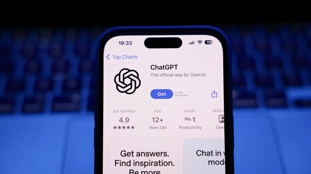ChatGPT'nin Pabucu Dama Atılıyor - ShiftDelete.Net 4 chatgpt nin pazar payi ilk kez yuzde 50 nin altina dustu.webp