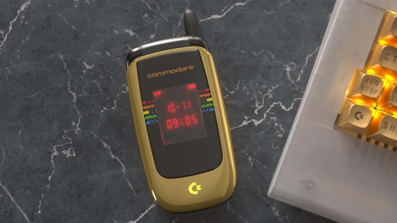 commodore kapakli telefonu ile geri donuyor.webp