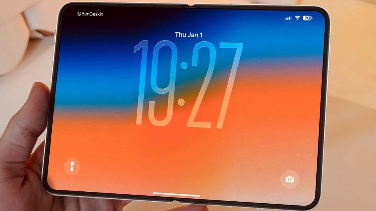 katlanabilir iphone ios 27 ve macos 27de goruldu.webp