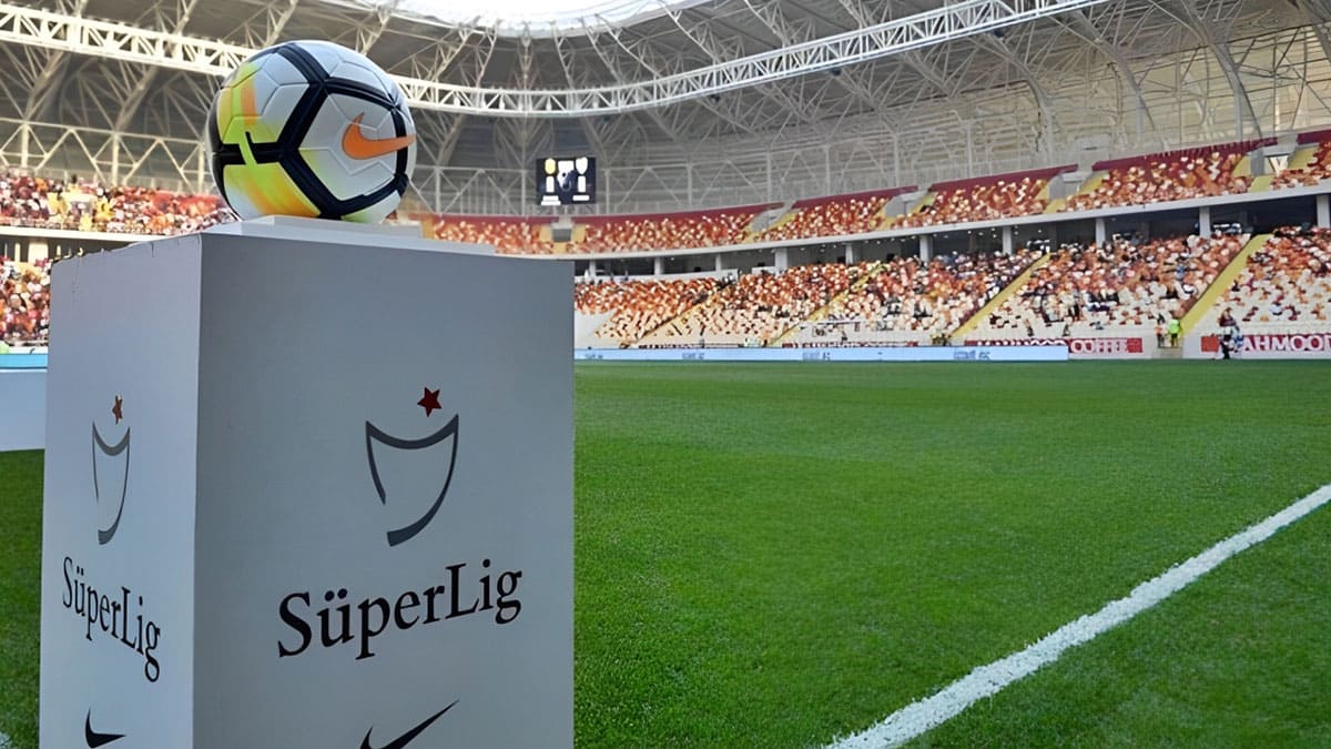 Süper Lig'de yeni dönem başlıyor! Maç saatleri değişti, Dünya Kupası kuralları geliyor 1 561460